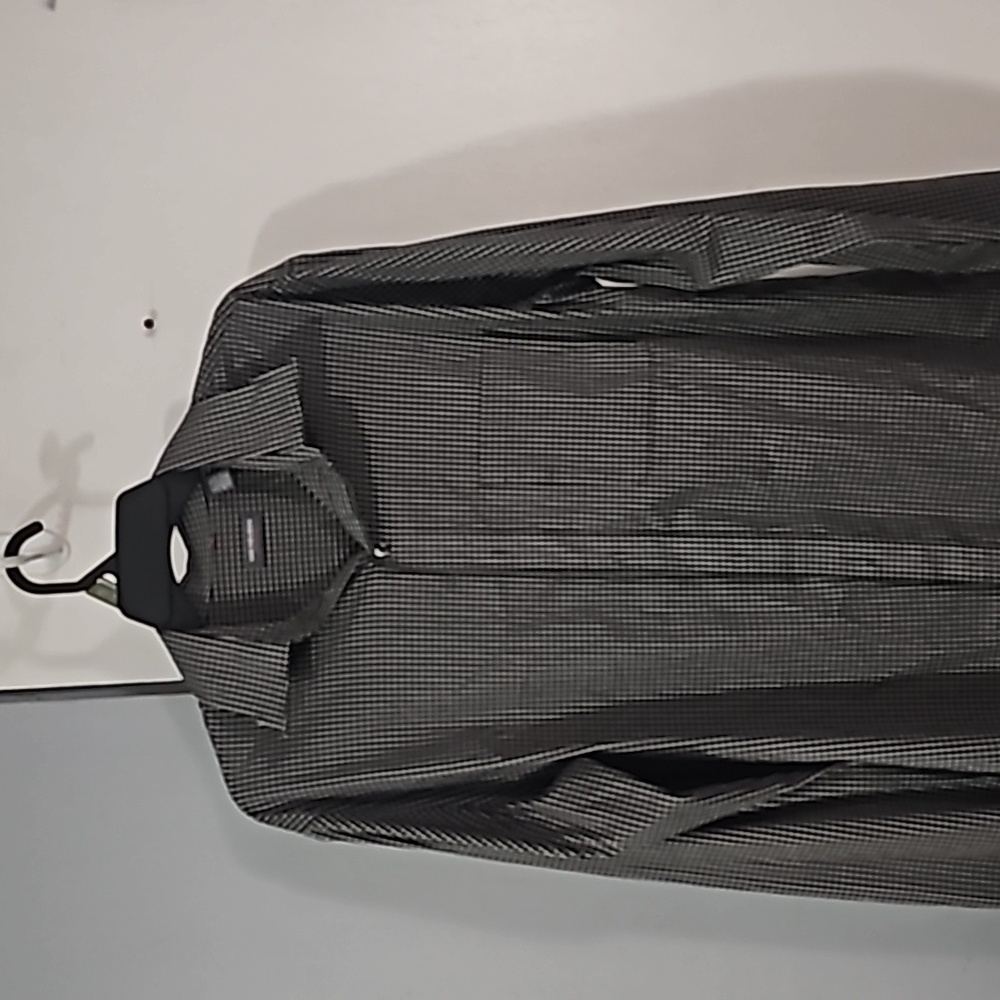 Men's Van Heusen dress shirt
